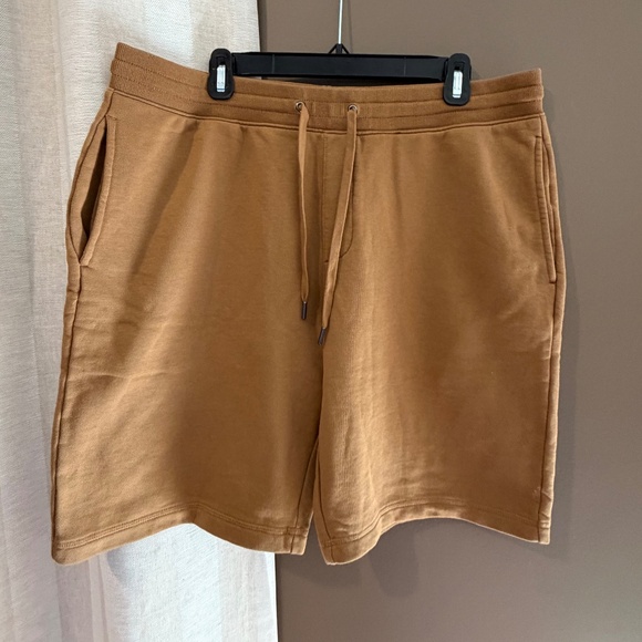 Banana Republic Men's Cotton Shorts, Caramel Brown, Size Large - Picture 2 of 11